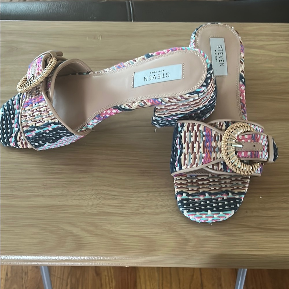 Chic Pink and Blue Sandals with Comfortable Design